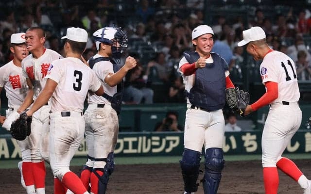 夏の甲子園で初めて導入された朝夕「２部制」 現場の監督、選手たちはどう対応し、何を感じたのか？