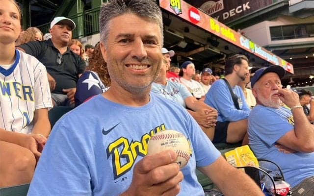 大谷ファンの息子に最高のサプライズ　帰宅直後のHRキャッチに「興奮していた」