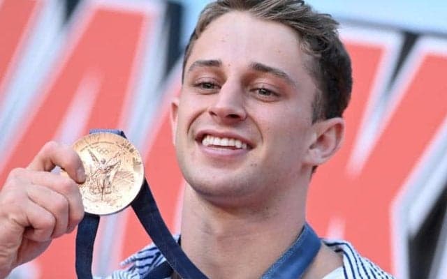 「何が起こったのか分からない」両面には黒い斑点も…メダル劣化問題で新たな”被害者”が発覚「彼のメダルが衝撃的な状態に」