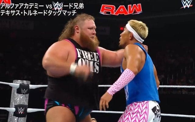 小兵日本人レスラーが巨漢の“武器”にされちゃった… 新感覚の合体技に「その手があったか！」ファン興奮