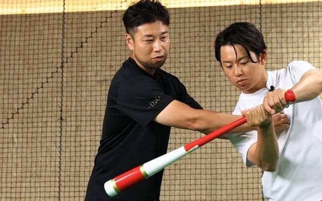 打撃で“ミート率が上がる”理想のスイングとは？　物理法則にも適う「バットの角度」