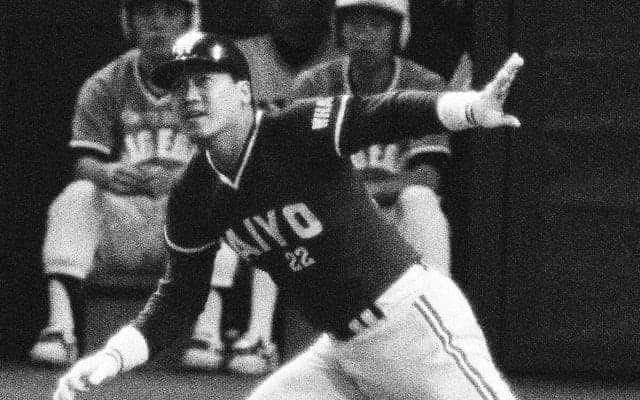 関根潤三は大洋の次期監督候補の長嶋茂雄にバトンを渡すため、阪神を解雇されアメリカにいた若菜喜晴を入団させた