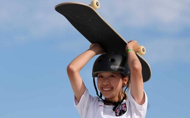 スケボー14歳の金メダリスト吉沢恋、伝統の一戦で始球式　阪神OB・赤星憲広氏が驚いた能力とは……「何よりしゃべり」
