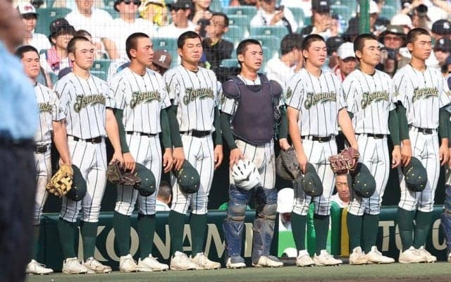 10回1死満塁ピンチで中断「きつかった」　再開初球でサヨナラ負け…鶴岡東指揮官が本音