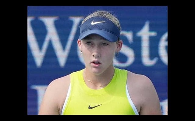  17歳アンドレーワ 世界13位に圧勝 