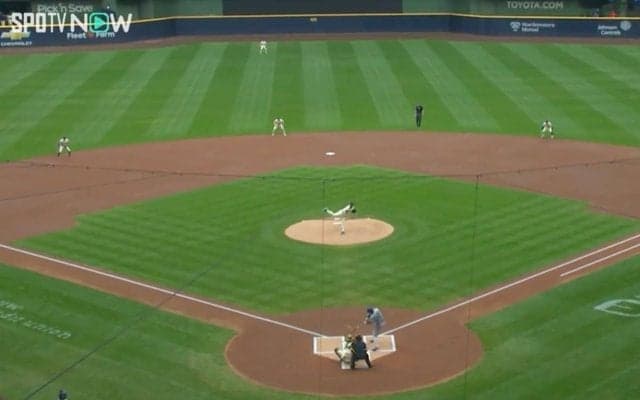 大谷翔平の“高速ゴロ”で相手野手にハプニング発生！ “大谷シフト”が意味なし… ありえない痛恨ミス