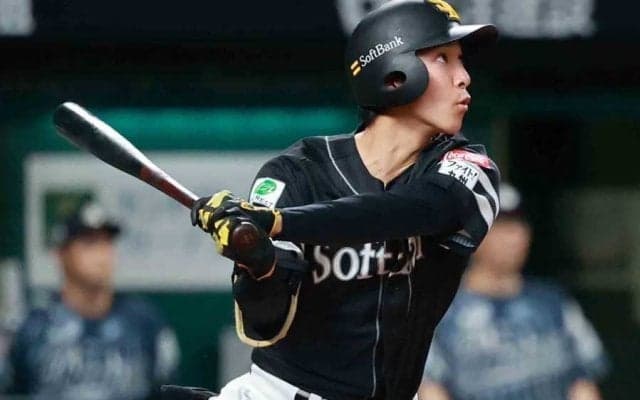 鷹27歳は「きっちり仕事する」　輝く.425＆.821、山川＆近藤の前で「風格ある」