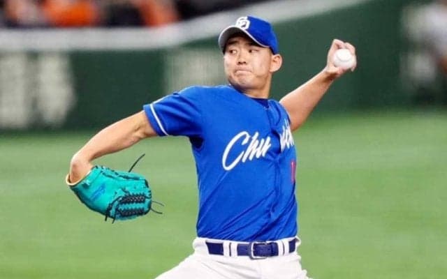 中日・小笠原、左肘に打球直撃→初回で降板　治療経て投球続行も…場内騒然