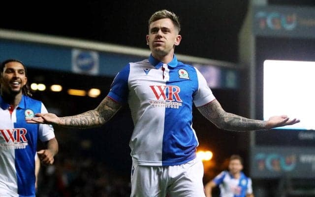 昨季の英2部得点王、大橋祐紀の同僚アイルランド代表FWシュモディクスがイプスウィッチに完全移籍で初のプレミア挑戦「ずっと興味があった」