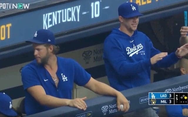 えっ！やらないの…！？ 大谷翔平の高速ヒットで“異変”が起きた？　同僚たちの様子がおかしくなる「大谷さん愛されてる」