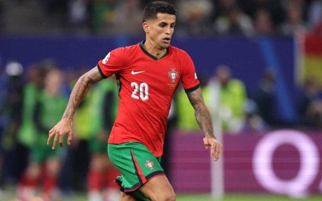 カンセロはこのままシティ残留も？　ペップが他からの打診なき現状も明らかに