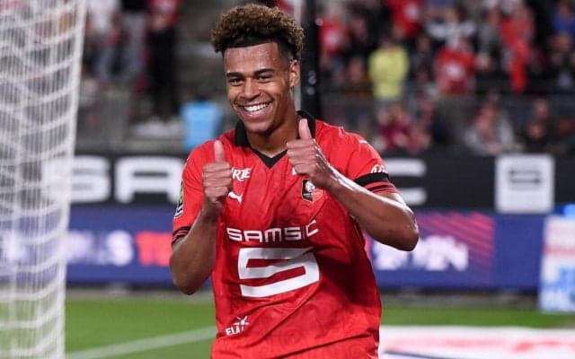 PSGが19歳逸材デジレ・ドゥエの獲得を発表！ 移籍金約82億円の5年契約に