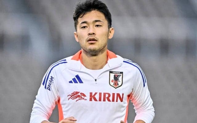 「ラーメン啜って寿司握る？」プレミア開幕前に披露された菅原由勢の“ラーメン寿司”ゴールパフォーマンスが話題！「1番おもろい」「贔屓目なしに菅原が一番好き」の声