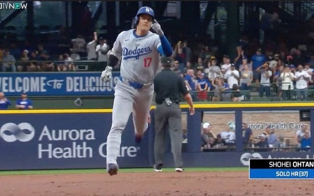 「まるで王貞治のようだ」大谷翔平の異次元・弾丸ホームランにファン理解不能「なんでそのスイングで普通に入るんだよ」