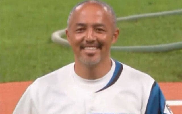 44歳“レジェンド”が「相変わらずかっこいい」　らしさ全開の始球式に反響「新鮮！」