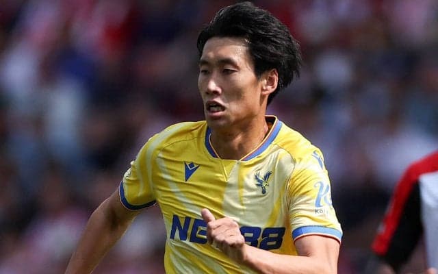 鎌田大地、プレミアでの前途は？　瞬間的には光るプレーも「中央集中」のサッカーに埋没