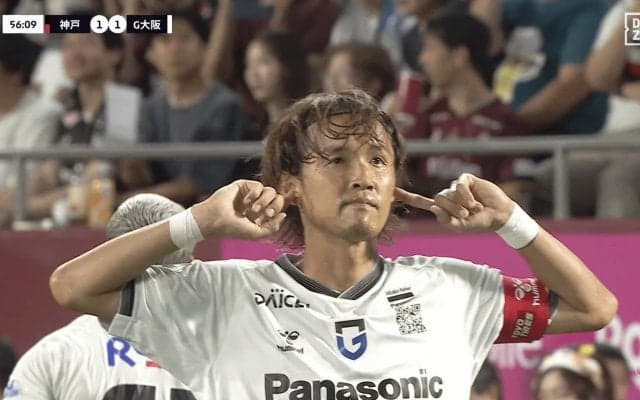 宇佐美貴史の“理不尽ゴール”が大反響！「まるで19歳」キレキレ突破→強烈ミドルを叩き込んだ瞬間「何年経っても天敵…」神戸ファンもお手上げ