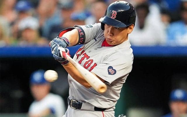 吉田正尚、メジャー初の代打弾　3戦ぶり9号に敵地騒然…二塁にとどまるも→ビデオ判定に笑顔