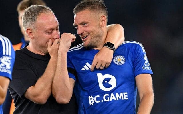 「レスター史上最高の選手」「少しも太っていない」37歳になっても衰えぬヴァーディ、開幕戦ゴールの活躍に絶賛の声「スペシャルなフットボーラー」