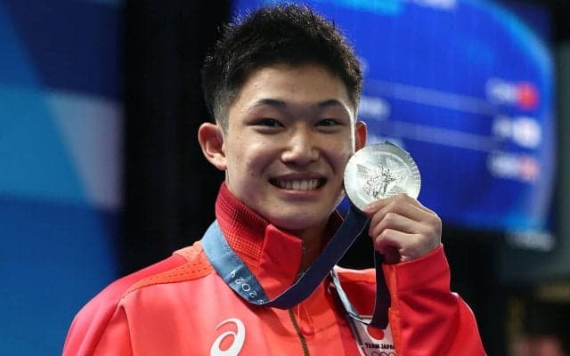 【パリオリンピック高飛び込み】17歳の玉井陸斗が日本史上初めて掴んだ五輪メダル　馬淵崇英コーチの積年の思いの結実とさらなる夢