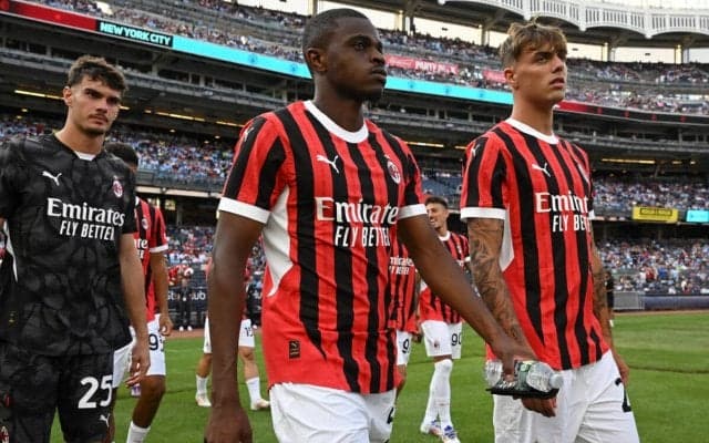 ユーベ行き悩んだミランDFカルルが移籍を決断…買取OP付きのレンタルへ