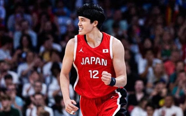 渡邊雄太が日本代表スタッフへの思いつづる「みなさんの努力なしでは成り立ちません。本当にいつも感謝してます」