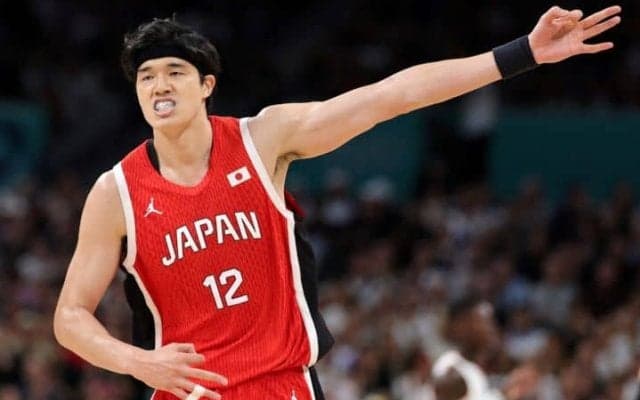 「スポットライトを浴びるのはいつも選手やコーチたちですが」　バスケ日本代表の＂謝意＂に感動の輪広がる「素敵なチームですね」