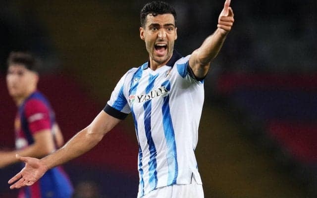 アーセナル移籍に近づくメリーノ、ソシエダ会長が経緯を明かす「日本滞在中の5月に電話があった」、移籍容認も「今週も話し合う」と簡単には手放さず