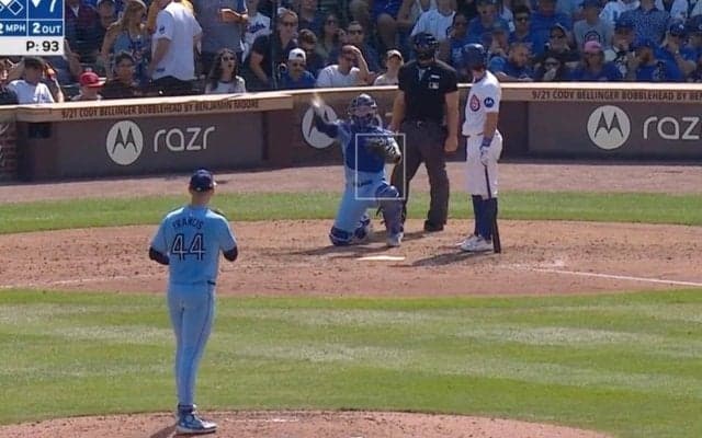 「退場させろ」 なんでキレてるの？　審判にやたら絡む… カブス打者の“謎行動”に「意味がわからない」