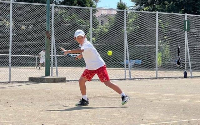 「第44回むさしの村ジュニアテニストーナメントNATSU」14歳以下男女の各8名が予選突破