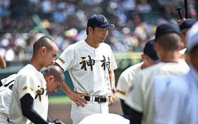 “神バックホーム”に敵将脱帽「素晴らしい送球」　勝負を分けた「0.1秒の差」
