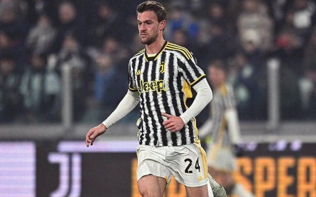 ユーベで構想外のルガーニがアヤックス加入…1年のレンタル移籍に