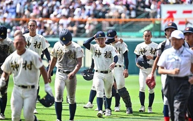 敗退してもなお…神村学園応援団が繋いだ\"大社魂\"　試合後の行動に「気持ちが溢れてる」