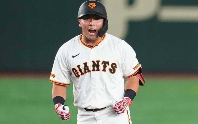 巨人19歳は「チームに欠かせない」　岡本絶賛も…定位置取りへ求められる“裏の顔”の脱皮