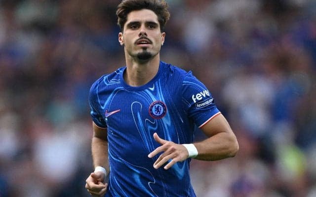 チェルシーが新戦力フェリックスとネトの背番号発表、構想外スターリングとチャロバーは番号を奪われる形に