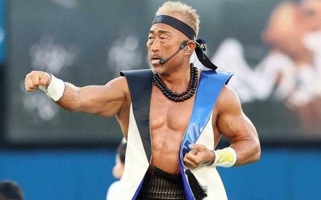63歳とは「信じらんねぇ」　ムキムキボディーでハマスタを鼓舞「すげぇ体」