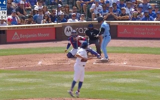 今永昇太が「飛んだ！？」 打者がドン引き… 狙い通りの“魔球”で見逃し三振　マウンド上の動きが話題に