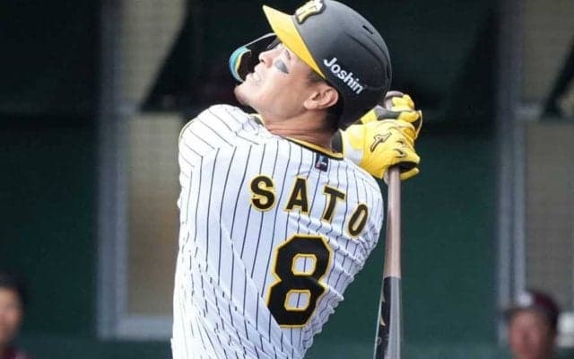 わずか4秒で…佐藤輝明の“異次元弾”にX興奮「打球速度バグ」「チートすぎる」