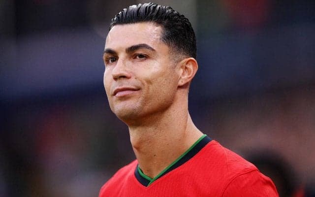 「YouTuber時代の幕開け」「コラボしても良い？」C・ロナウドがYouTubeチャンネルを開設を発表！すでに登録者は1100万人超え「GOATがやってきた」