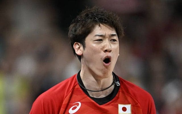 石川祐希はパリ五輪の「重力」から解き放たれるか 強豪ペルージャでの挑戦が始動