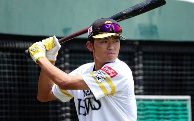 衝撃の打率.448…鷹2軍監督も絶賛の育成20歳　“昇格”で目にした「今までと違う野球」