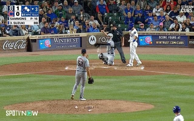 “誤審率”はMLBワースト2位！ 鈴木誠也がまたも不運　枠外なのに…あり得ないストライク判定の瞬間