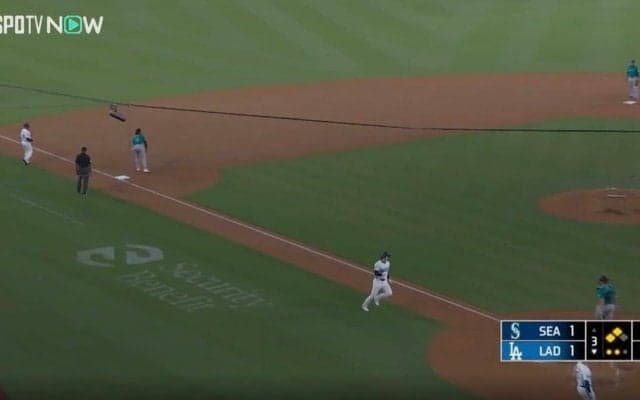 大谷翔平を「ナメすぎ」 相手野手が怠慢守備→山なり送球… 一塁から“爆速ホームイン”に球場騒然