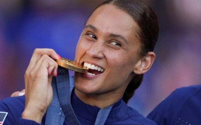 「もっと頑丈にすべき」再び“劣化問題”が浮上 米サッカー女子代表FWが金メダルの破損を告白「私が非難される筋合いはない」