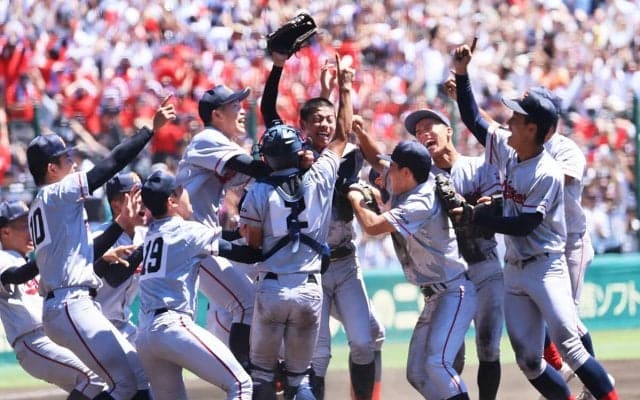 【夏の甲子園決勝】京都国際＆関東一 指揮官と選手たちが試合後に明かした「延長10回タイブレーク」１点をめぐる攻防の真実