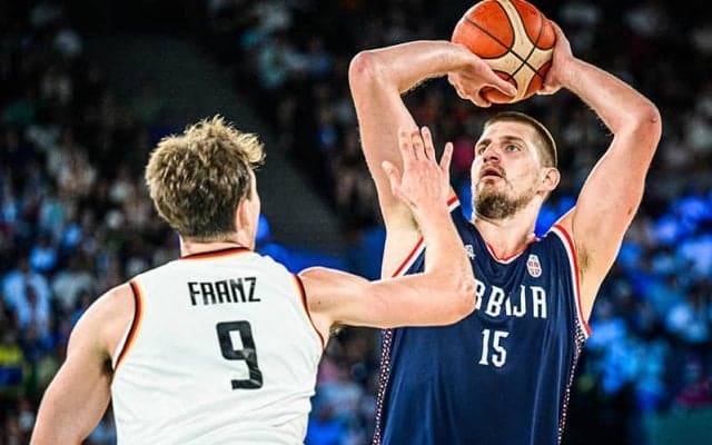 セルビア代表の銅メダルに貢献したニコラ・ヨキッチ…チームメート全員に時計をプレゼント