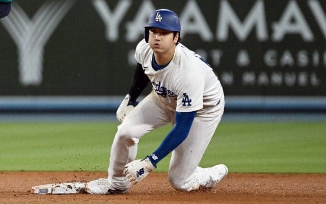 大谷翔平、自身初の40盗塁達成で「40-40」に“王手”　イチロー以来13年ぶり日本選手2人目の快挙　球場から拍手喝采