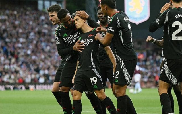 決定力と堅守で勝ったアーセナルが昨季ダブル喫したアストン・ビラにリベンジ達成！　途中投入トロサールが値千金の決勝点【プレミアリーグ】