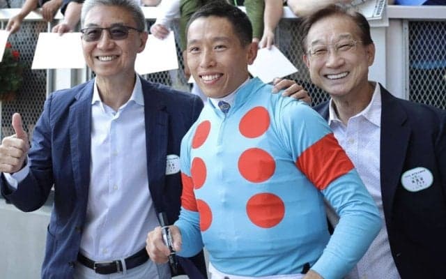 【札幌4R】ホー騎乗 ローマンレイクが3馬身差完勝