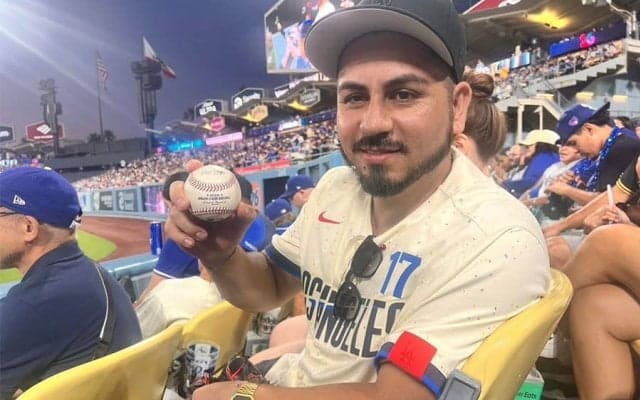 大谷翔平の41号、35歳男性がキャッチ　エ軍本拠地付近在住も「100％ド軍ファン」